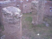 interno fortezza1.jpg (73695 byte)