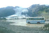 guado bus ghiacciaio.jpg (322244 byte)