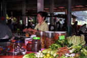 AL MERCATO.jpg (101086 byte)