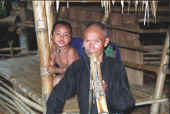 CLOSE TO MYANMAR.jpg (98559 byte)