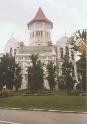 goodwood park of singapore.jpg (22083 byte)
